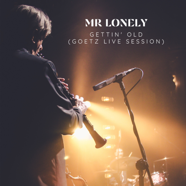 Mr Lonely w żałobnym rapsodzie „Gettin’ Old”